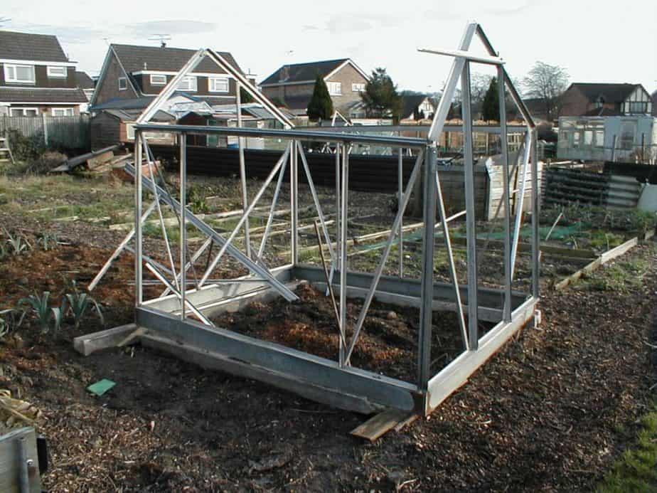 Pros and Cons of Aluminum Frames  for greenhouses