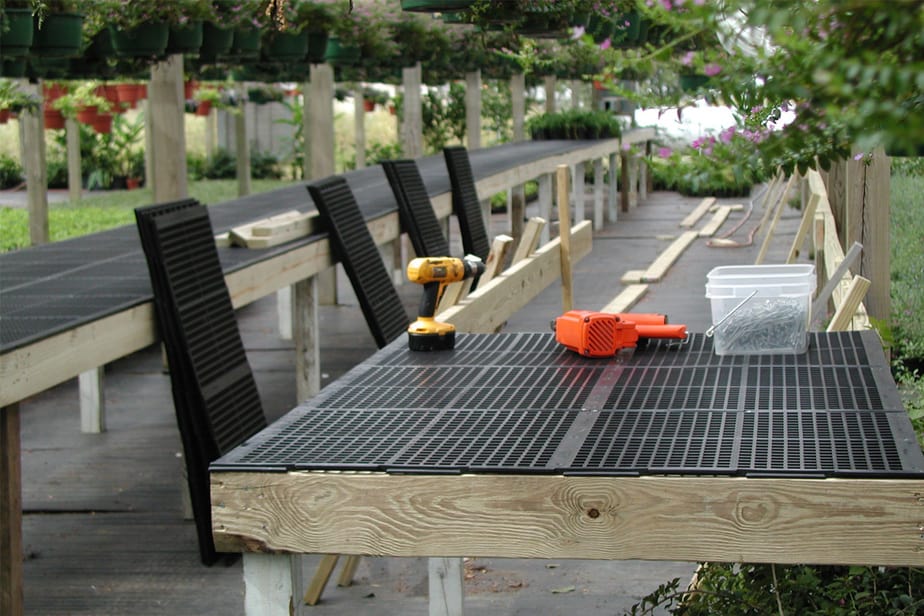 You are currently viewing The 6 Best Greenhouse Tables and Benches